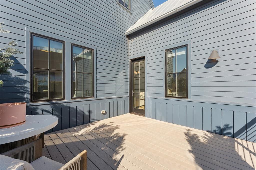 1924 Runway Boulevard