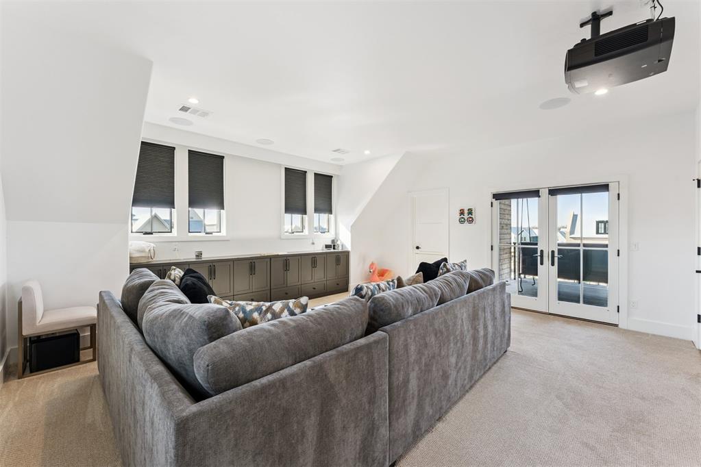 1924 Runway Boulevard