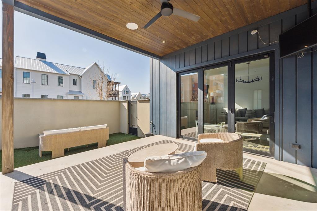 1924 Runway Boulevard