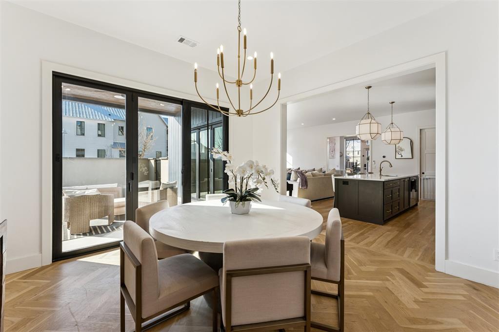 1924 Runway Boulevard