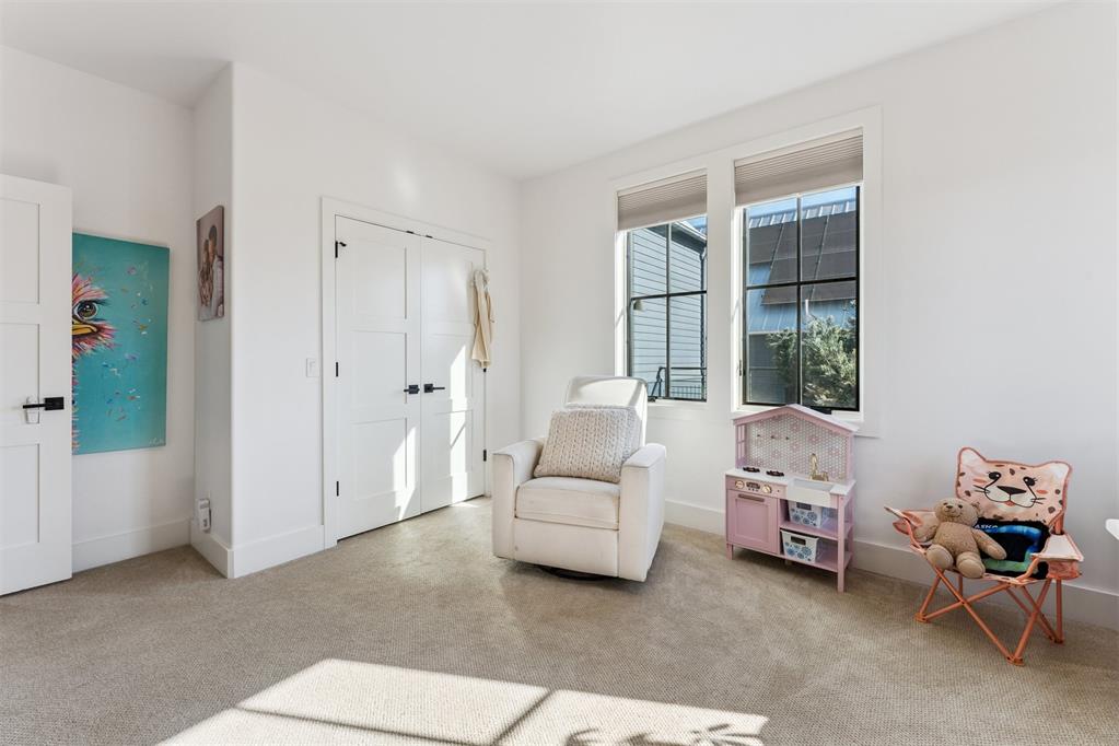 1924 Runway Boulevard