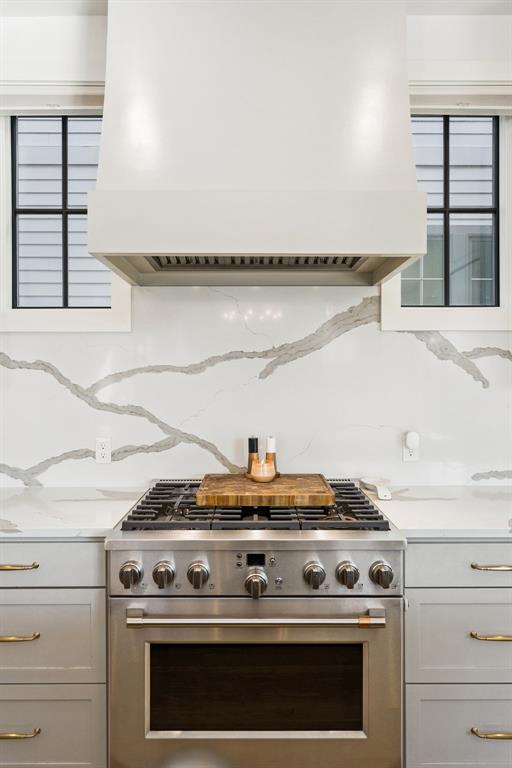 1924 Runway Boulevard