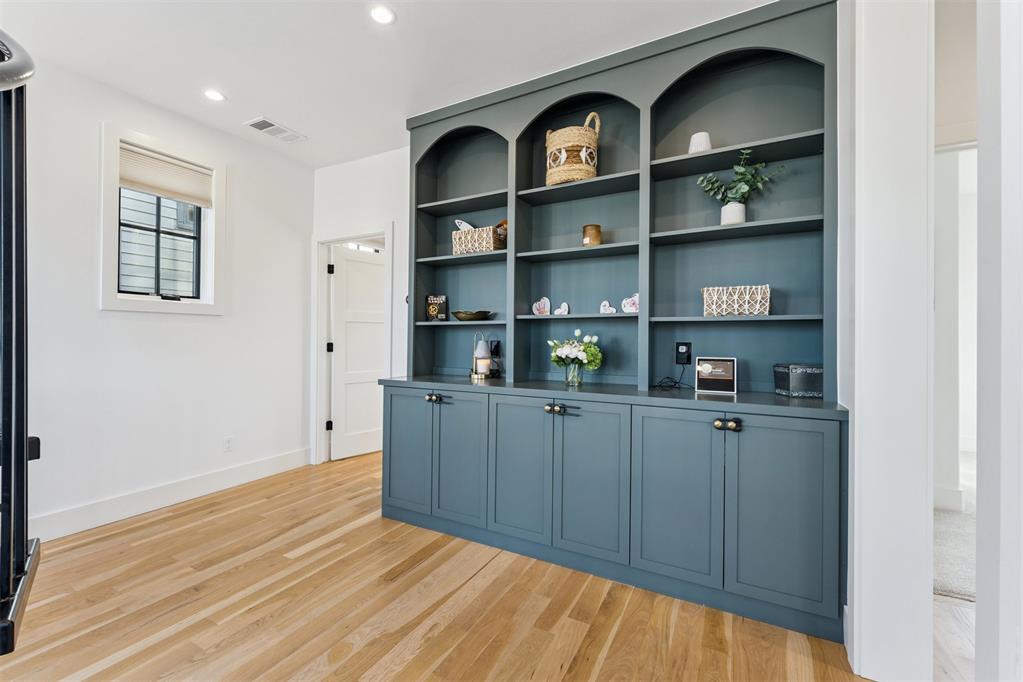 1924 Runway Boulevard