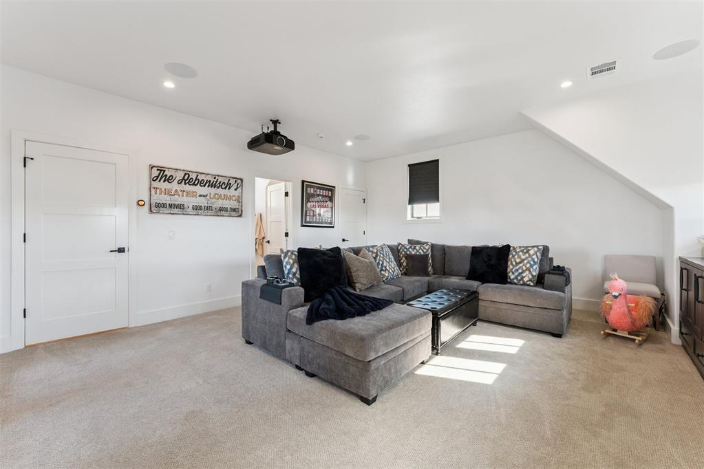 1924 Runway Boulevard