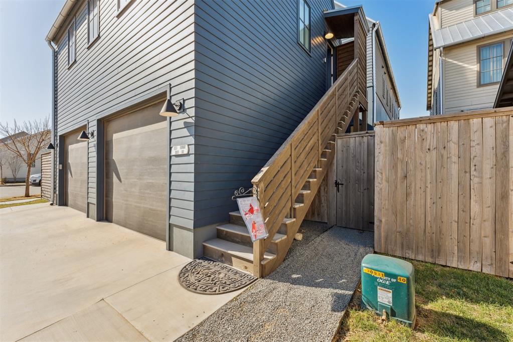 1924 Runway Boulevard