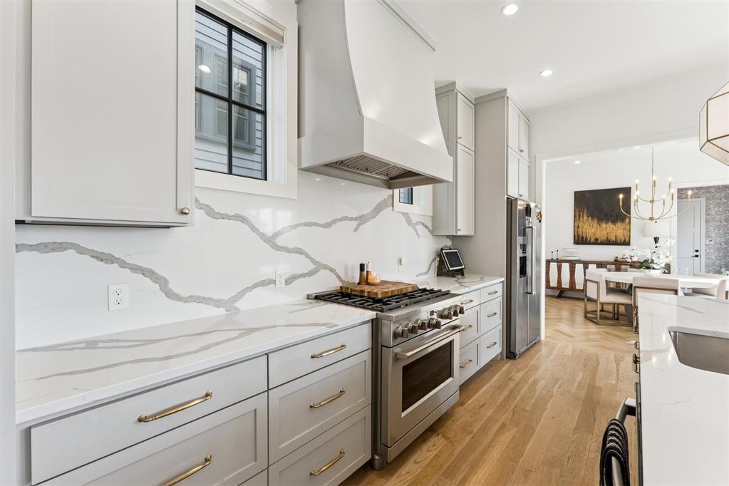 1924 Runway Boulevard