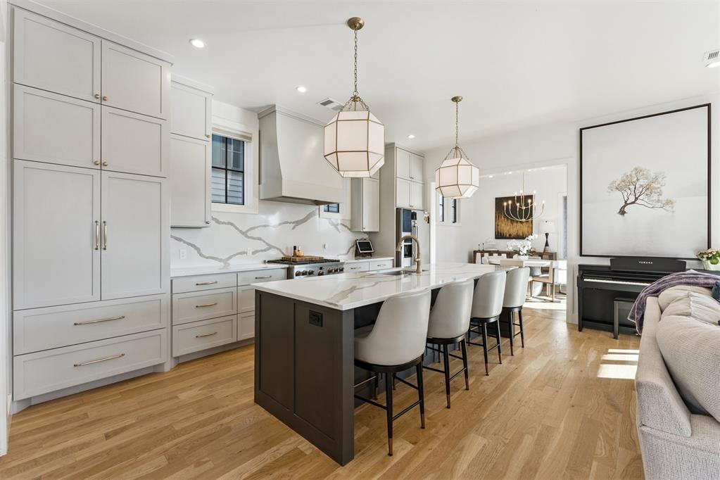 1924 Runway Boulevard