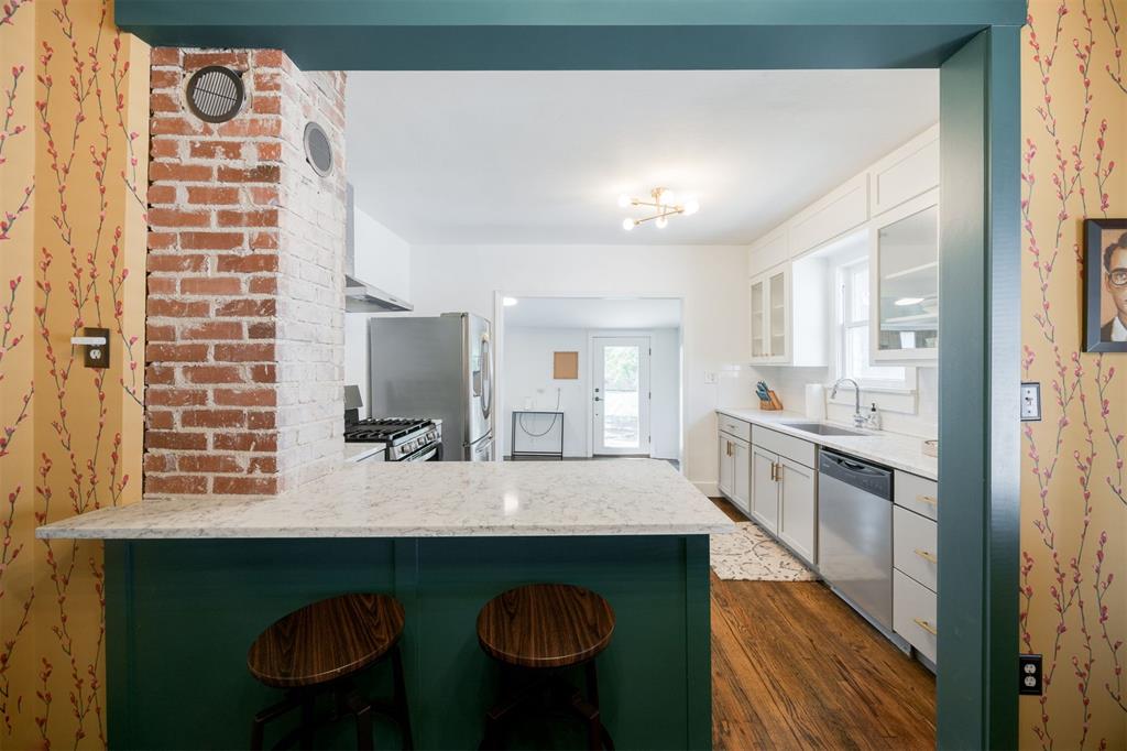 818 NW Eubanks