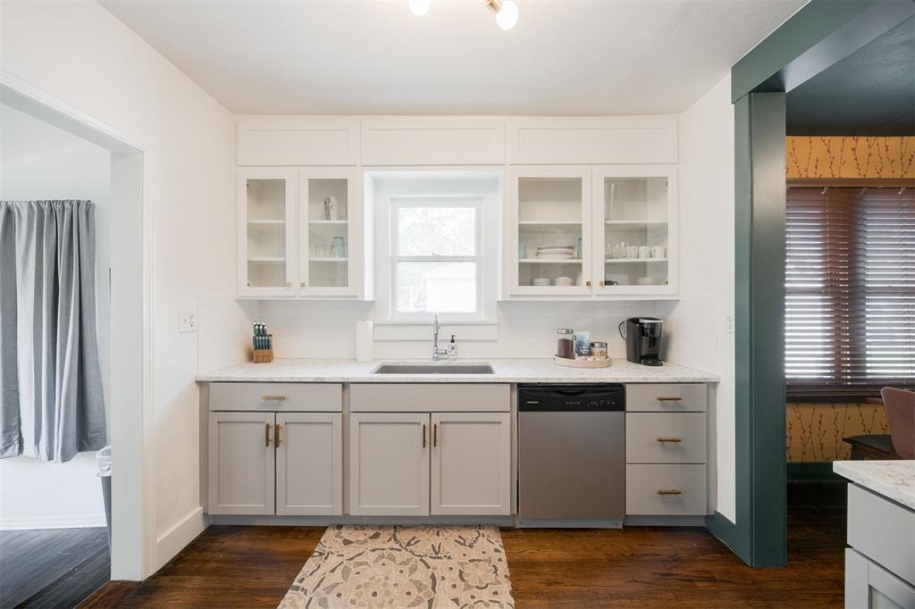 818 NW Eubanks