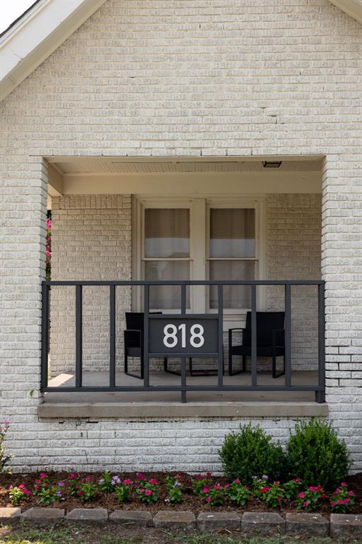 818 NW Eubanks