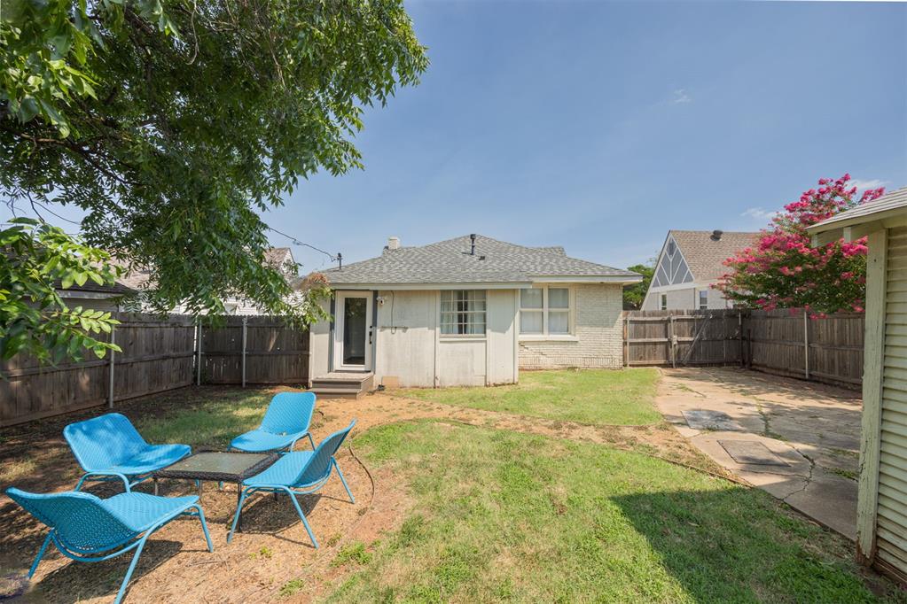 818 NW Eubanks