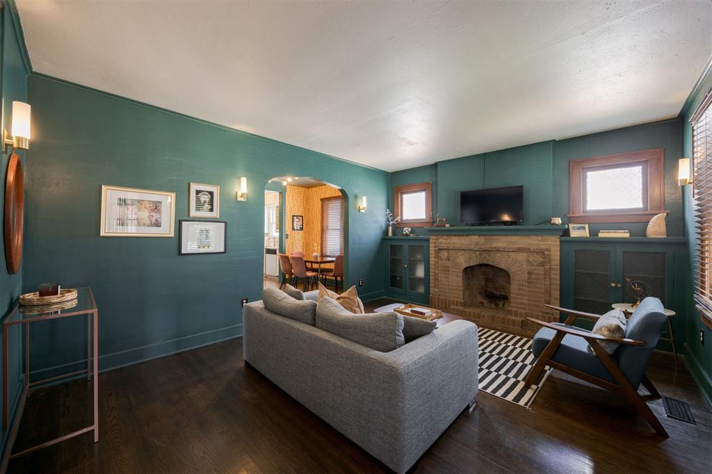 818 NW Eubanks
