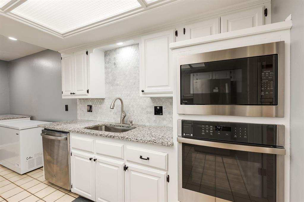 8105 Harvest Hills South Boulevard