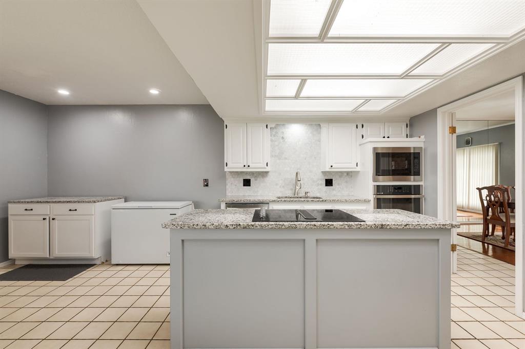 8105 Harvest Hills South Boulevard