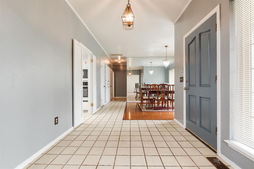 8105 Harvest Hills South Boulevard