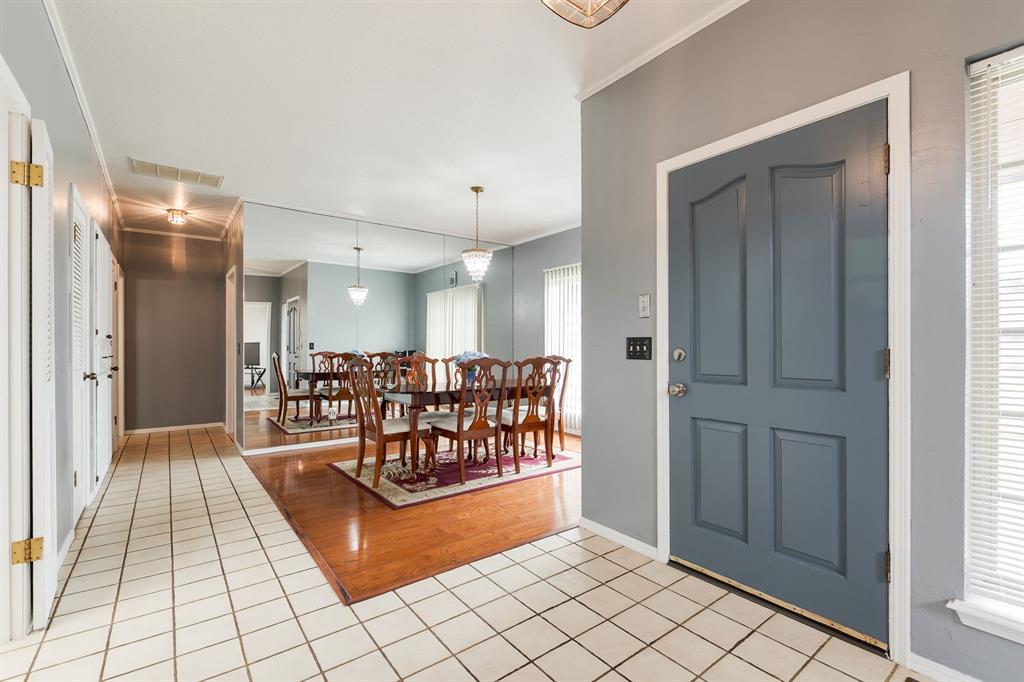 8105 Harvest Hills South Boulevard