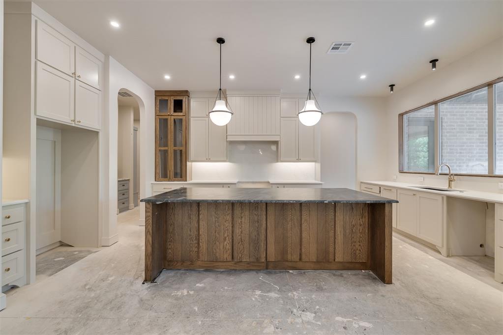 7940 Stagecoach Circle