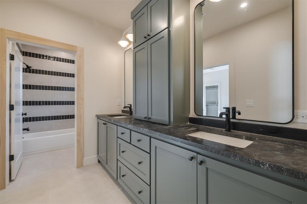 7940 Stagecoach Circle