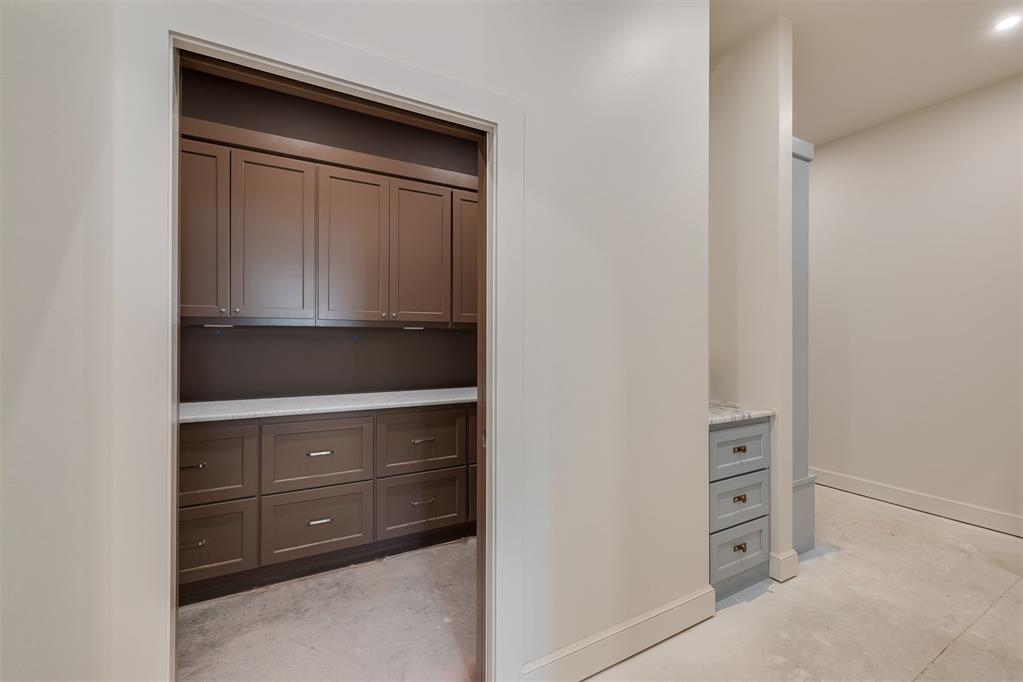 7940 Stagecoach Circle