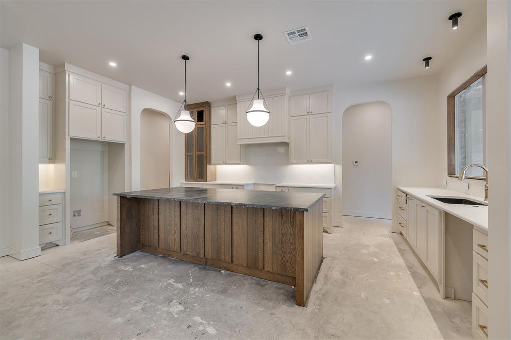 7940 Stagecoach Circle