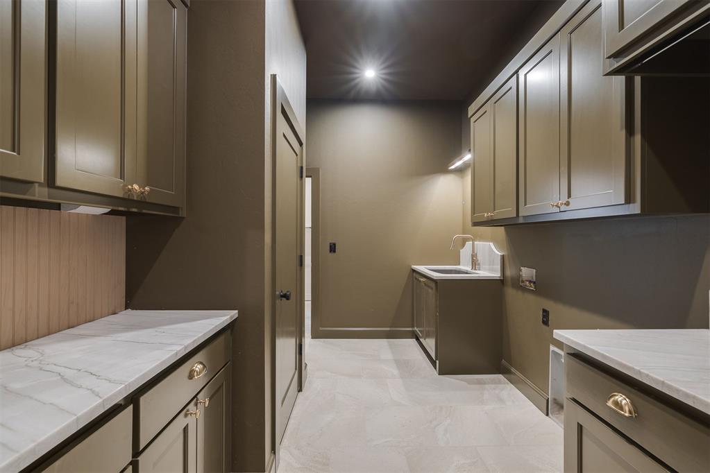 7940 Stagecoach Circle