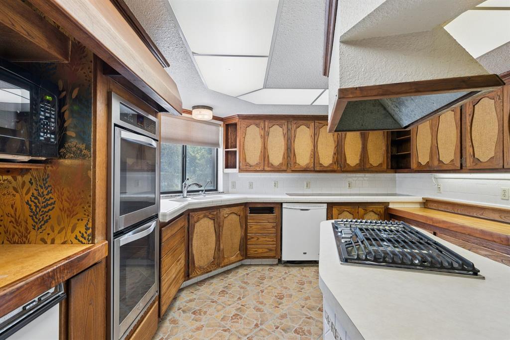14224 Edmond Lake Road