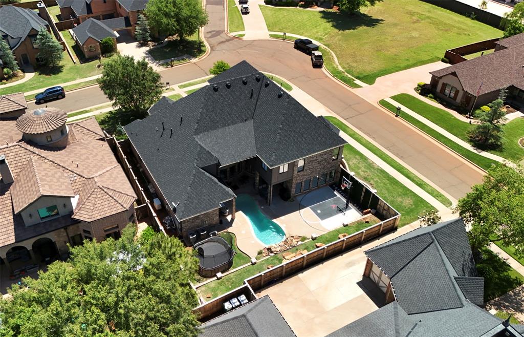 16801 Kinross Circle