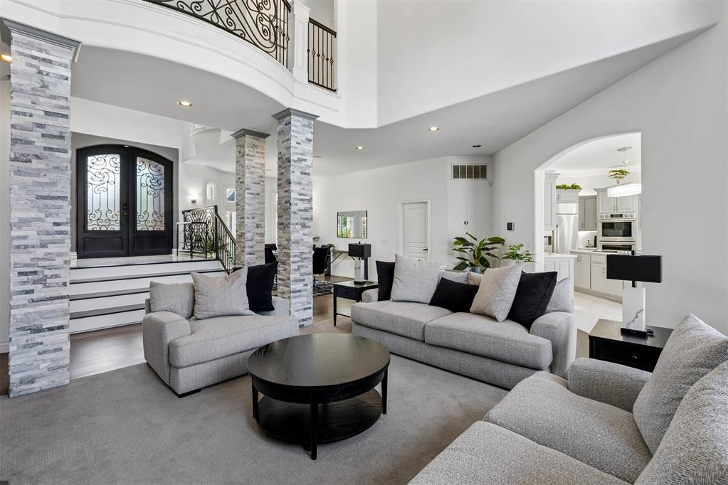 16801 Kinross Circle