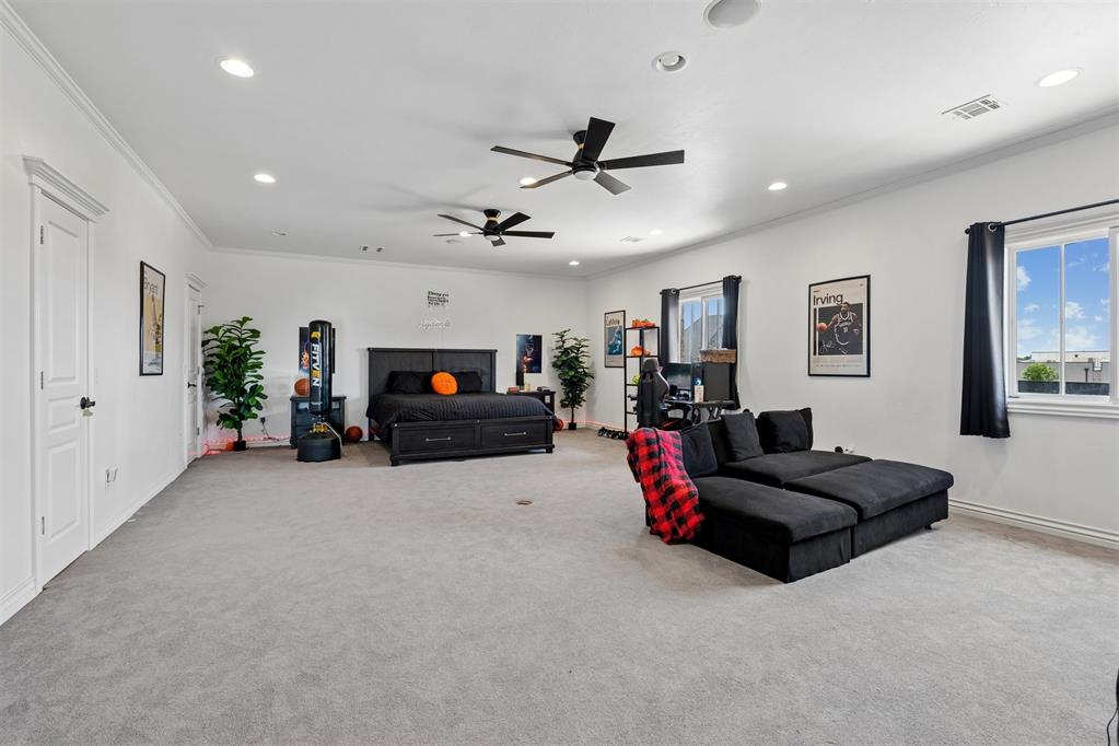 16801 Kinross Circle