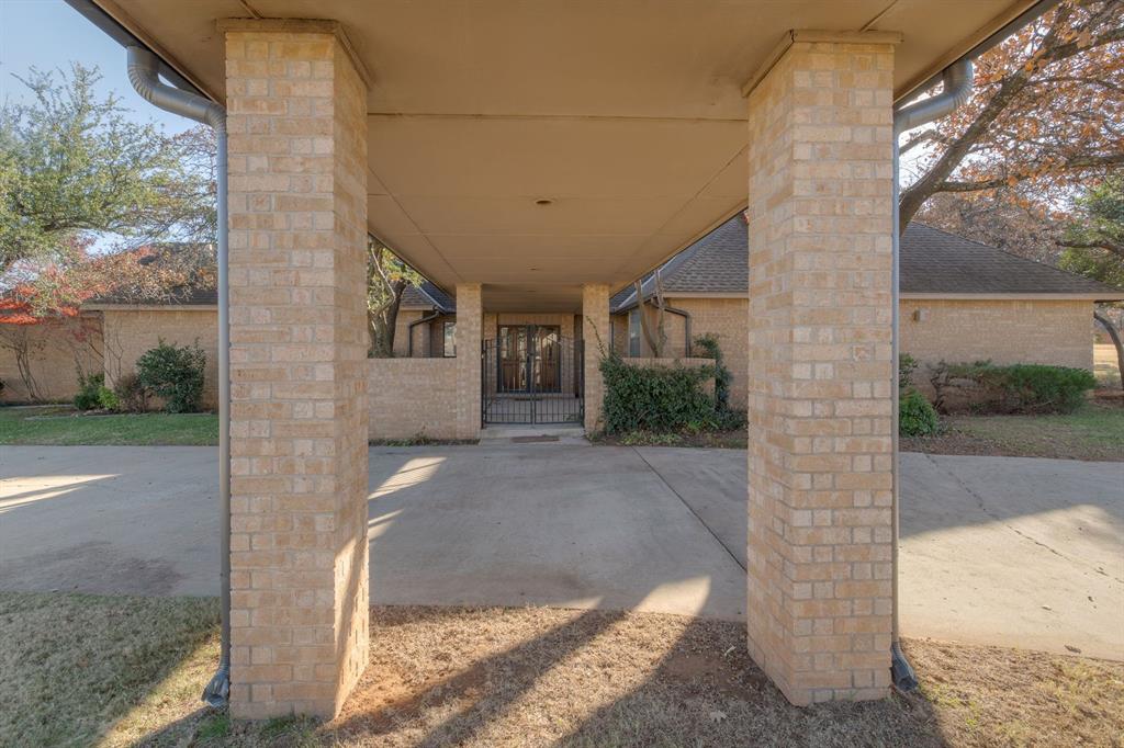 1200 Oak Tree Drive