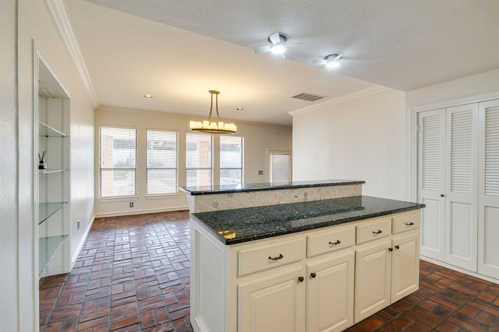 1200 Oak Tree Drive
