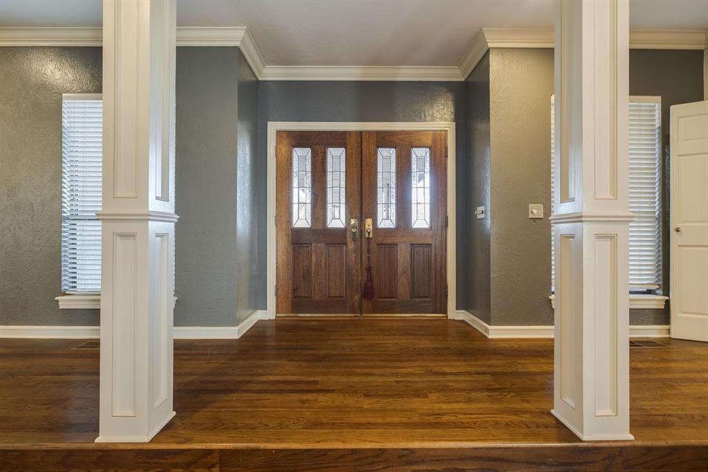 1200 Oak Tree Drive
