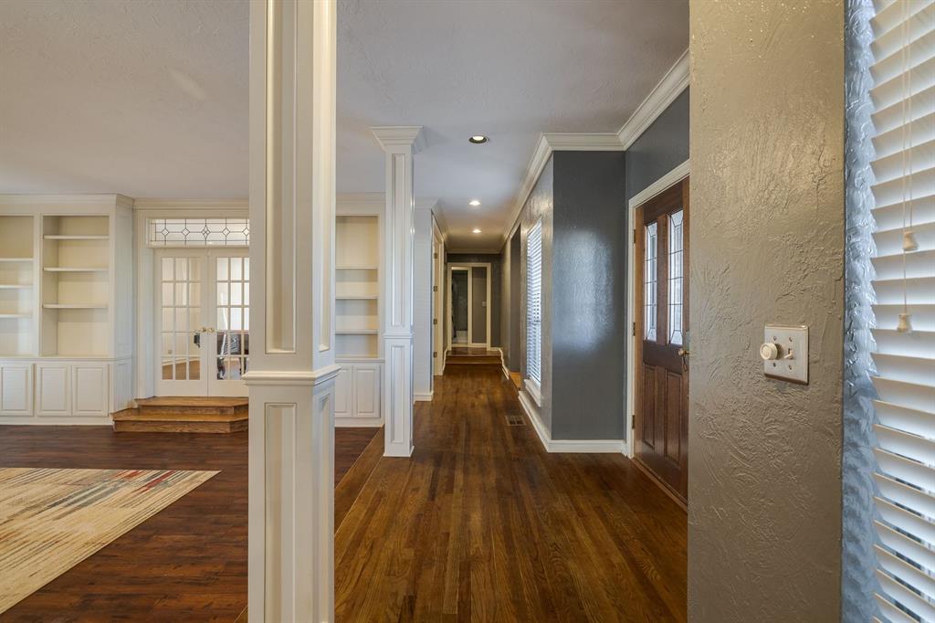 1200 Oak Tree Drive