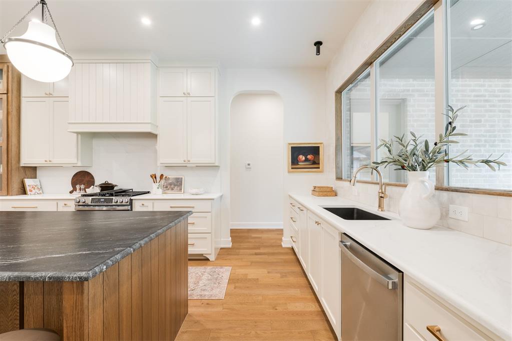 7940 Stagecoach Circle
