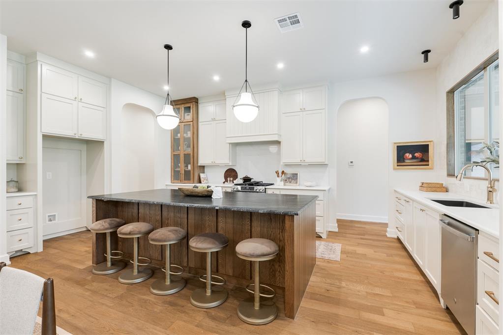 7940 Stagecoach Circle