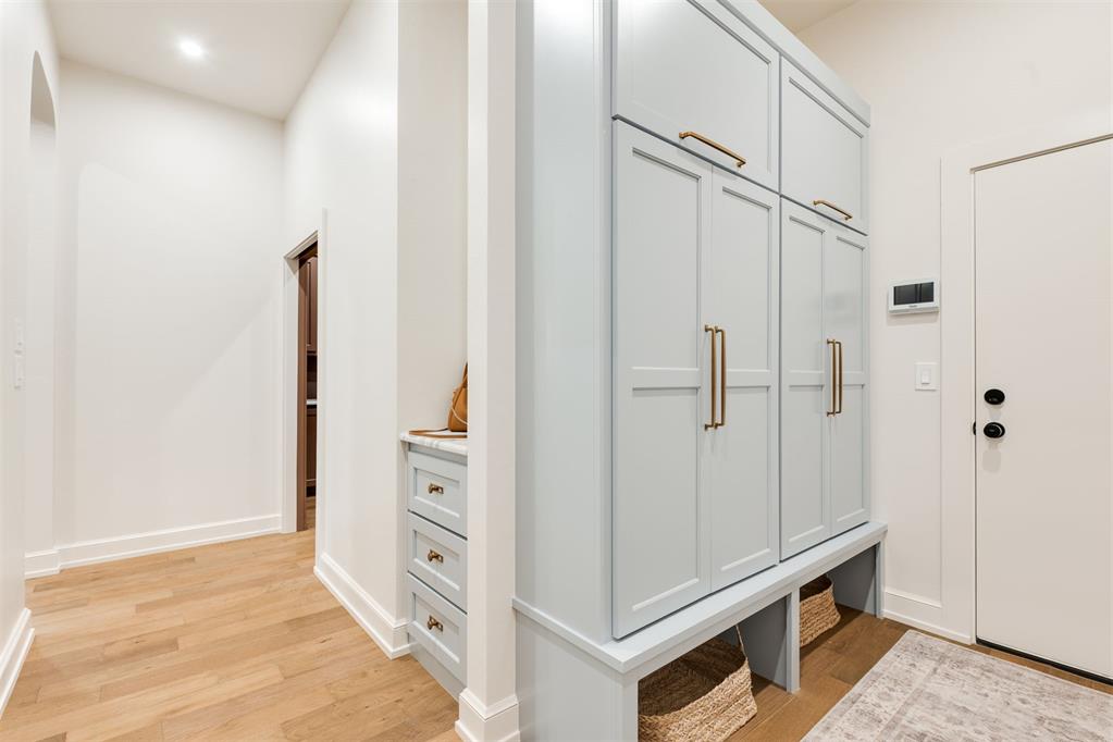 7940 Stagecoach Circle