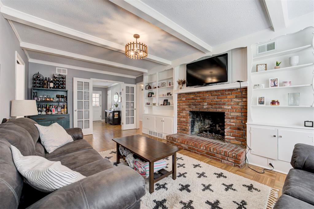2304 Barclay Road