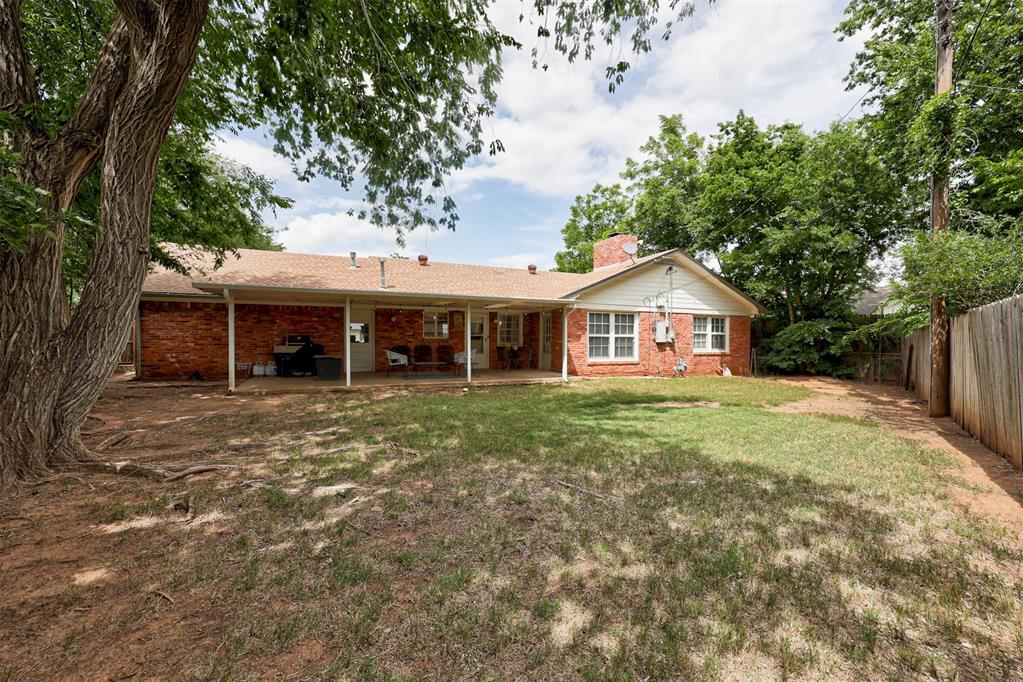 2304 Barclay Road