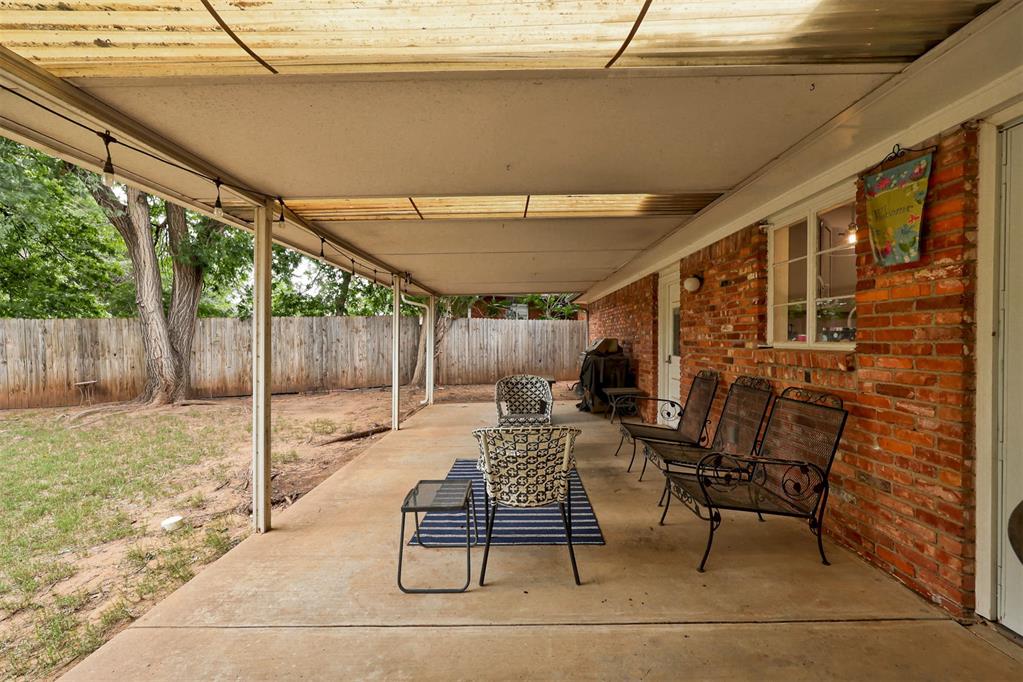 2304 Barclay Road