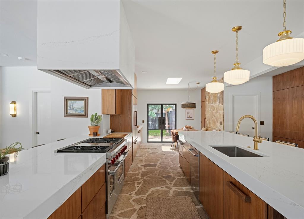 12801 Twisted Oak Road