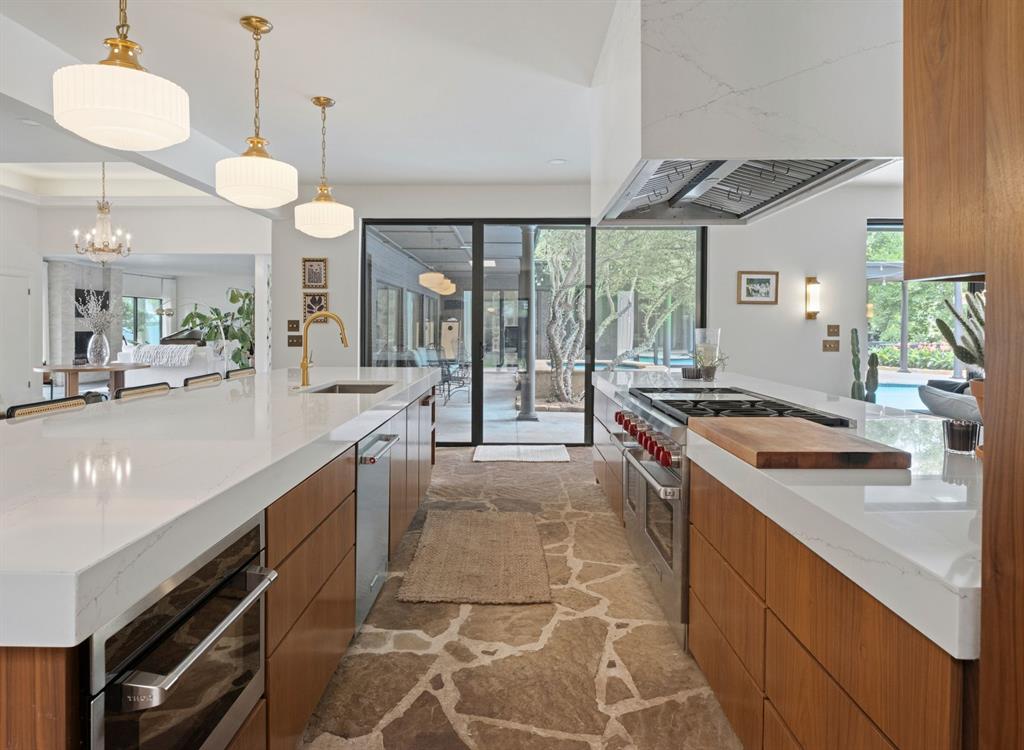 12801 Twisted Oak Road