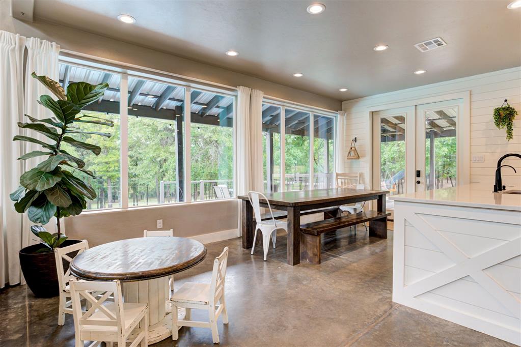 21802 Henney Hollow Road