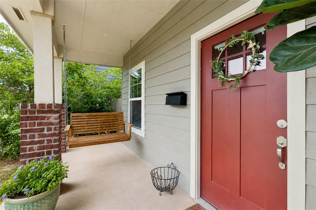 720 NE 30th Street