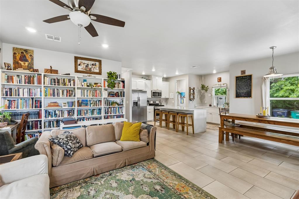 720 NE 30th Street