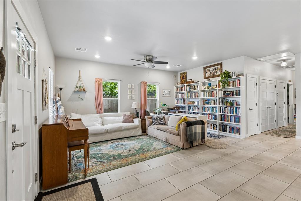 720 NE 30th Street