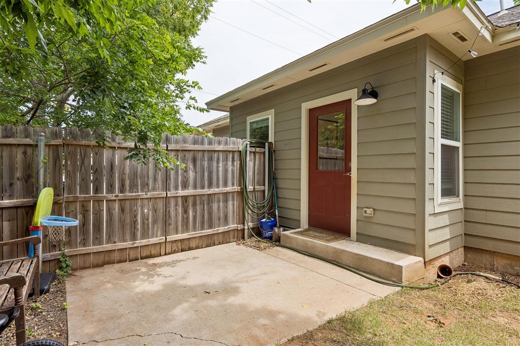 720 NE 30th Street