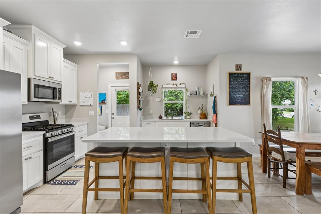 720 NE 30th Street