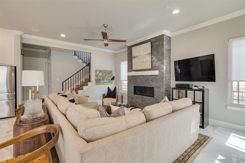 923 NW 43rd