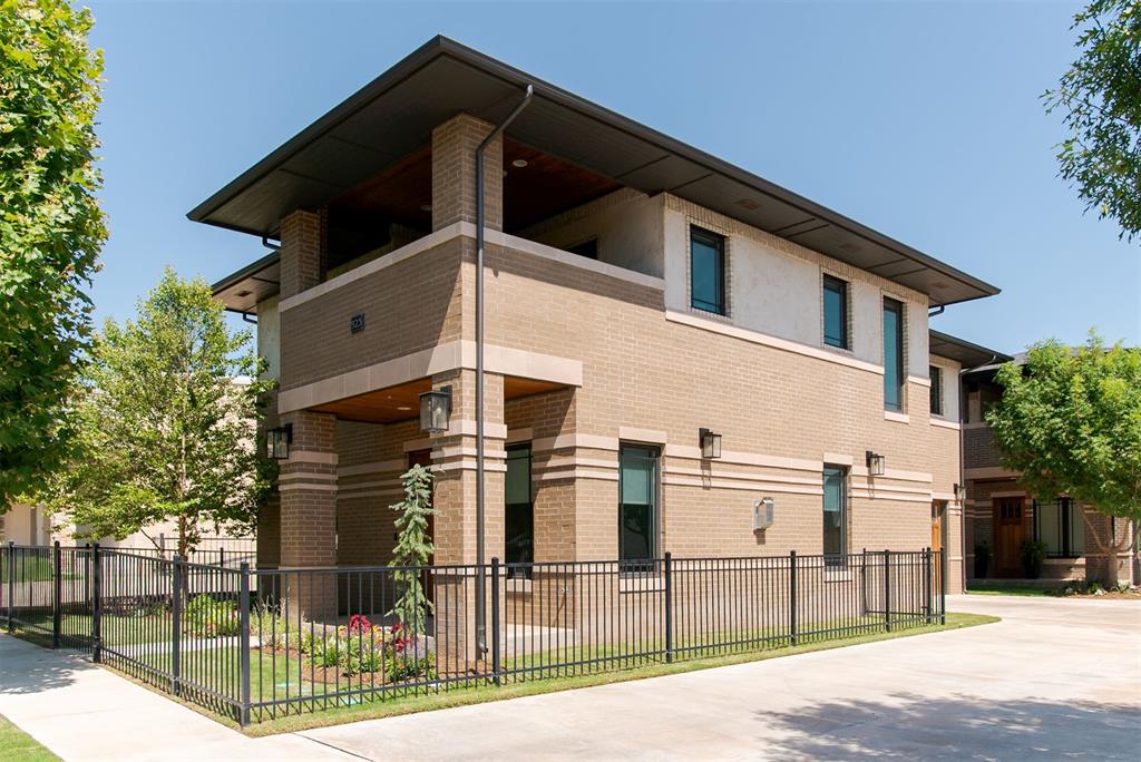 923 NW 43rd