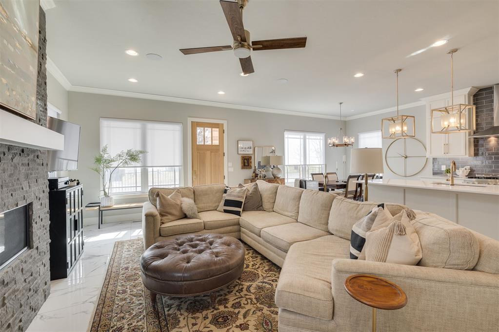 923 NW 43rd